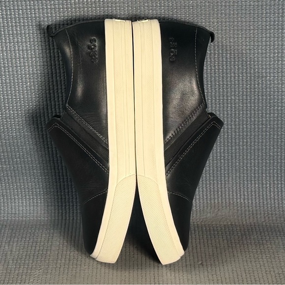 Taos Footwear Twin Gore Lux Black Leather Slip-On Comfort Shoes Size 6.5 - Picture 6 of 9